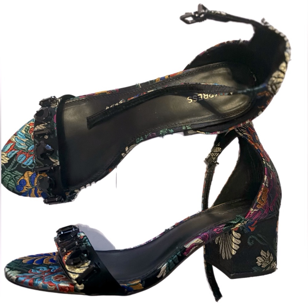 Express Vintage Sandals